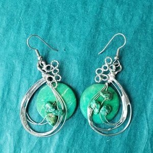 2/10$ Teal and silver tone metal wire earrings